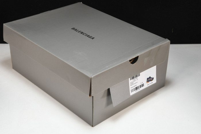 Ba*len*cia*ga -runner