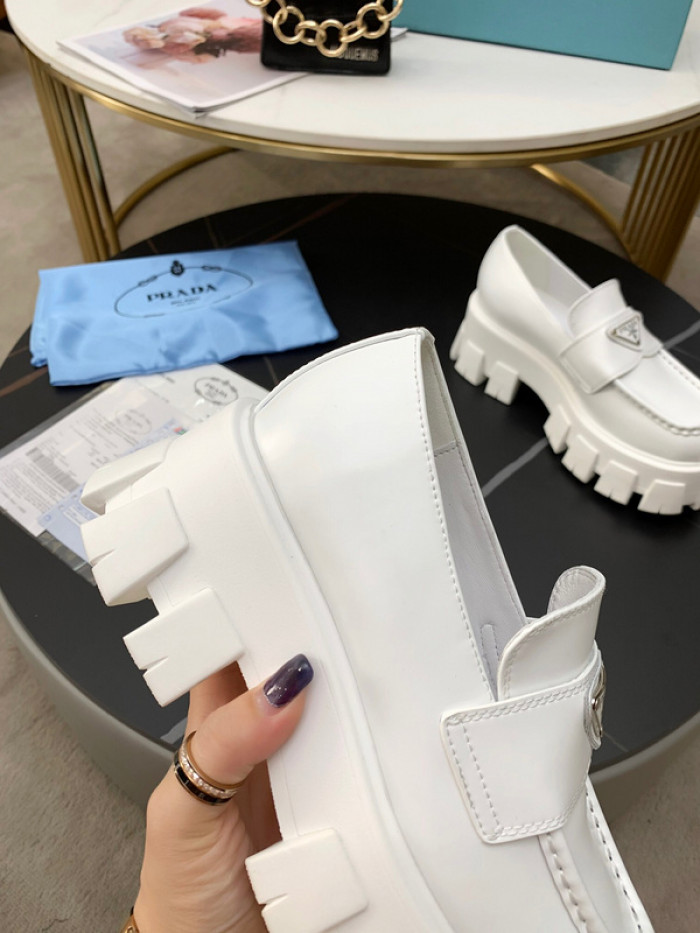 Pra*a shoes