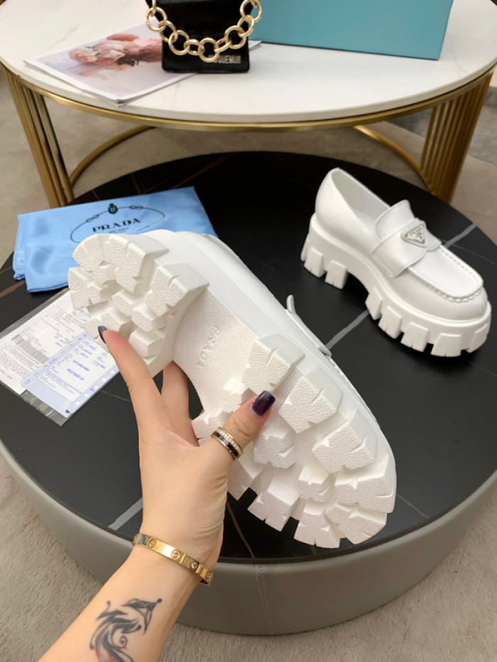Pra*a shoes