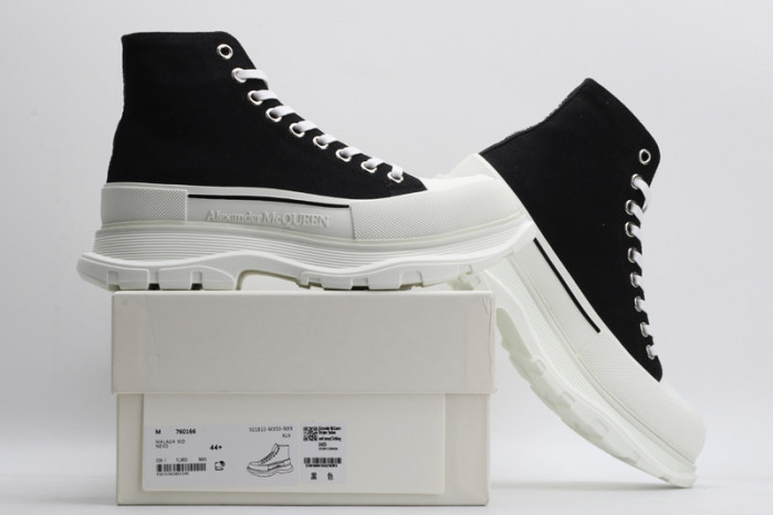 ALEXANDER MCQUEEN OVERSIZED