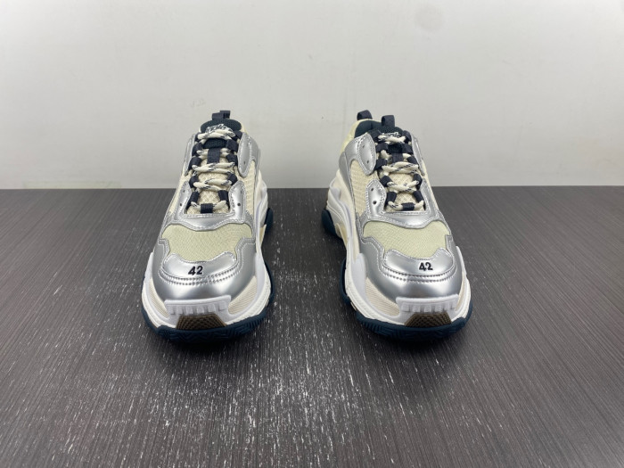 BLCG SNEAKER TRIPLE.S.