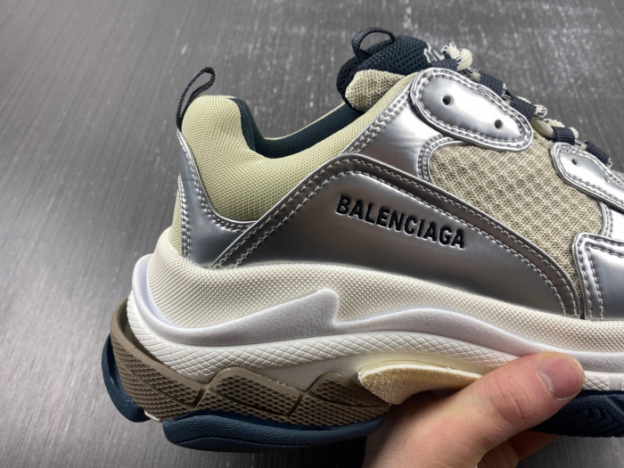 BLCG SNEAKER TRIPLE.S.