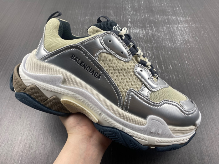 BLCG SNEAKER TRIPLE.S.