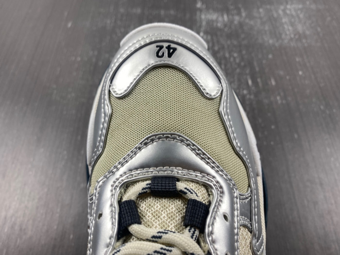 BLCG SNEAKER TRIPLE.S.