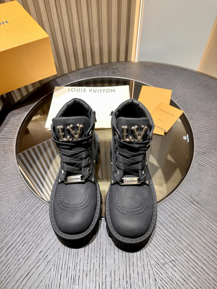 LO1_VTS BOOTS