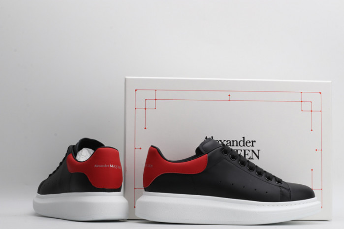ALEXANDER MCQUEEN OVERSIZED