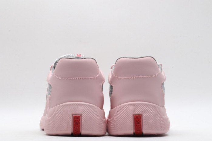 Pra*a sneaker
