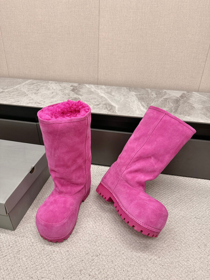 Ba*len*cia*ga alaska high boots