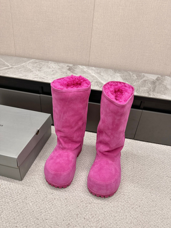 Ba*len*cia*ga alaska high boots