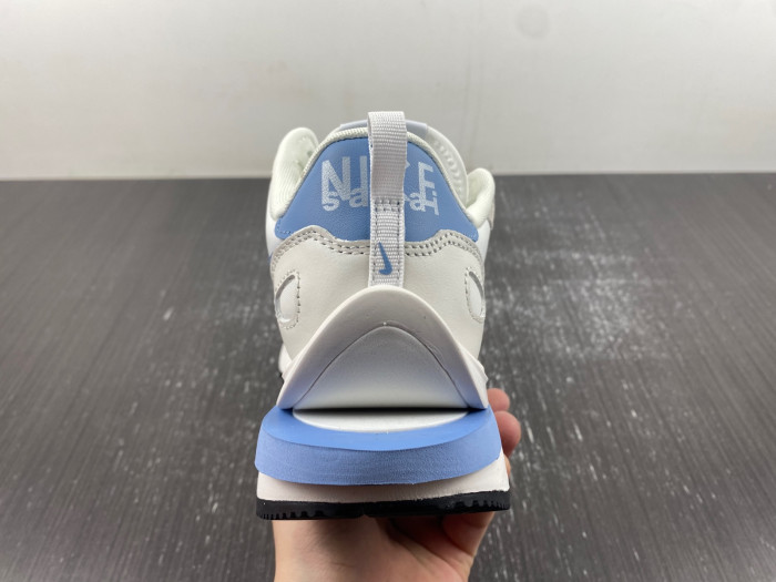 Sacai x VaporWaffle DD1875-112