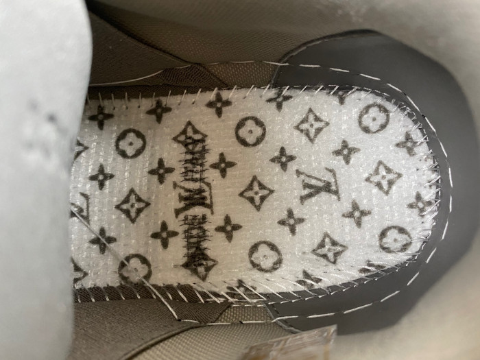 LO1_VTS SNEAKER