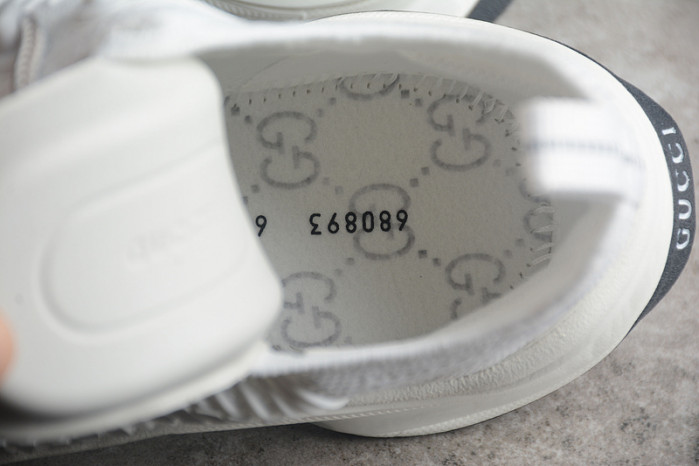 G*u*i run low-top sneakers 680893 usm10 8475