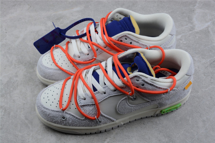 DUNK LOW 