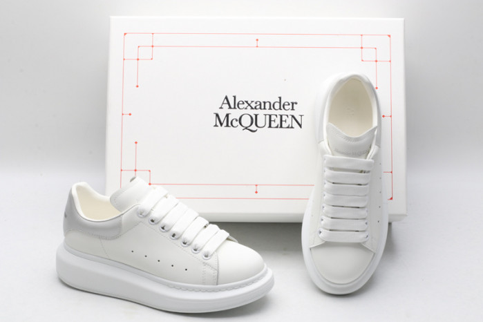 ALEXANDER MCQUEEN OVERSIZED