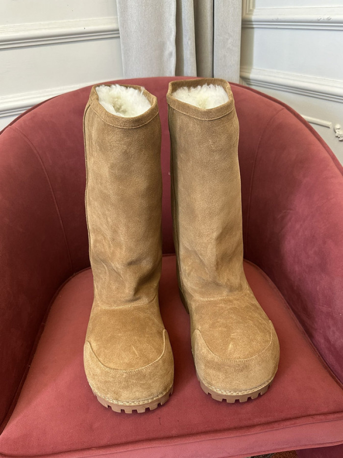 Ba*len*cia*ga alaska high boots