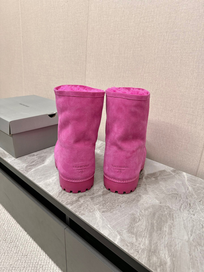 Ba*len*cia*ga alaska faux-fur low boots