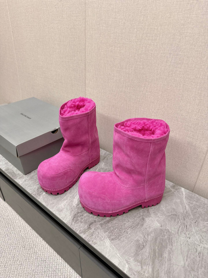 Ba*len*cia*ga alaska faux-fur low boots