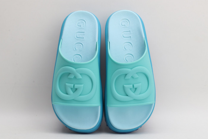 G*u*i sandals