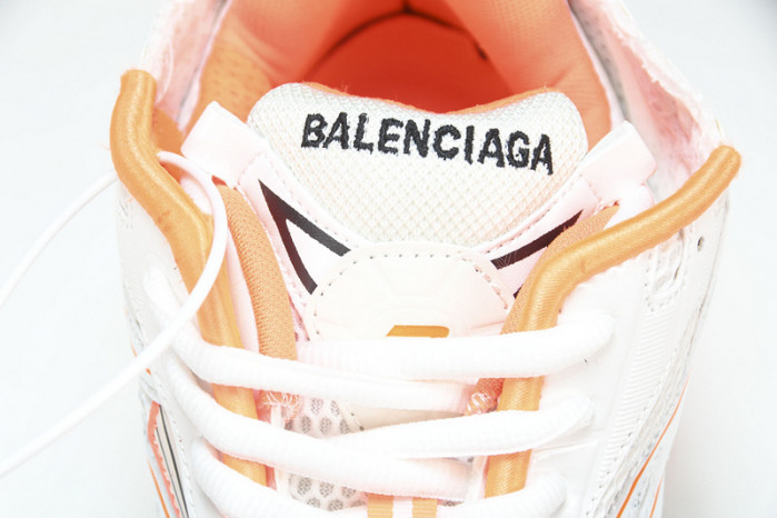 Ba*len*cia*ga -runner