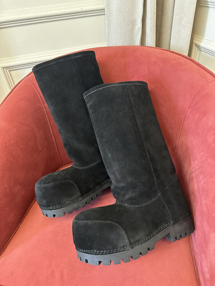 Ba*len*cia*ga alaska high boots