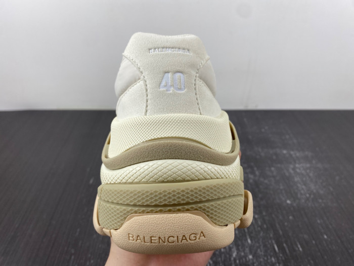 BLCG SNEAKER TRIPLE.S.