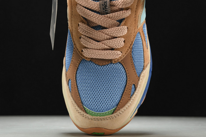 New Balance M990JG3