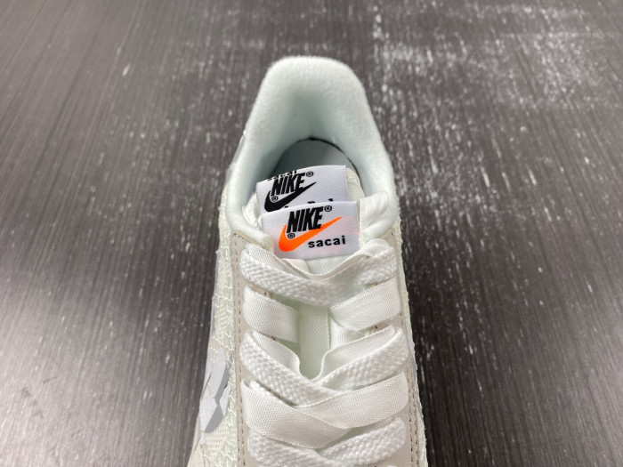 sacai x Nike Waffle Woven Green Gusto DR5209-100