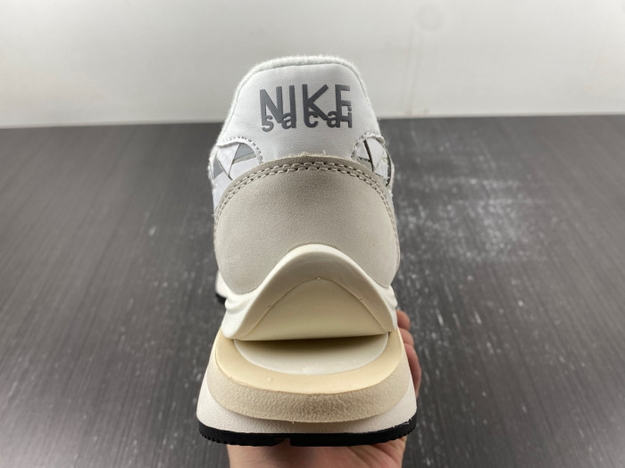 sacai x Nike Waffle Woven Green Gusto DR5209-100