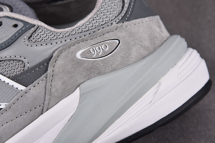 New Balance M990GL6
