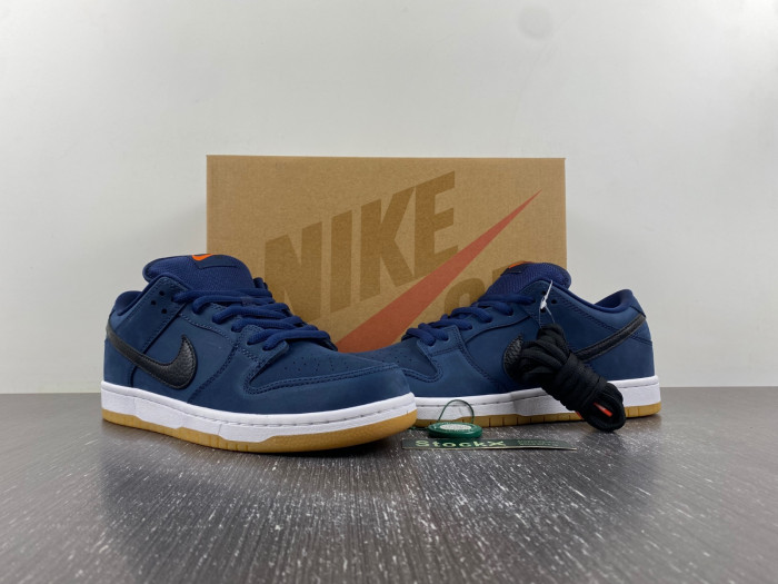 Nike Dunk Low Pro ISO SB