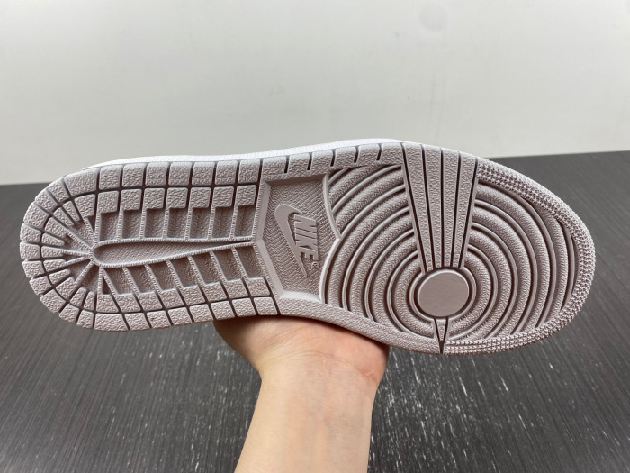 Air Jordan 1 Retro Low OG