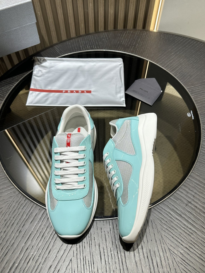 Pra*a sneaker