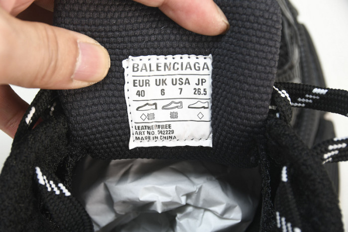 Ba*len*cia*ga -runner