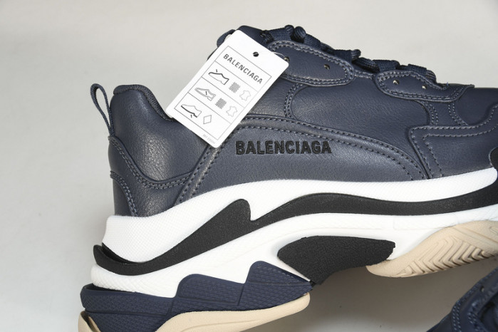 BLCG SNEAKER TRIPLE.S.