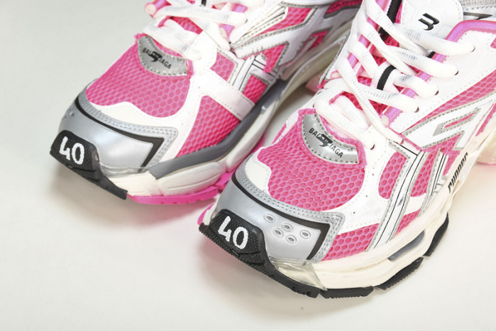 Ba*len*cia*ga -runner