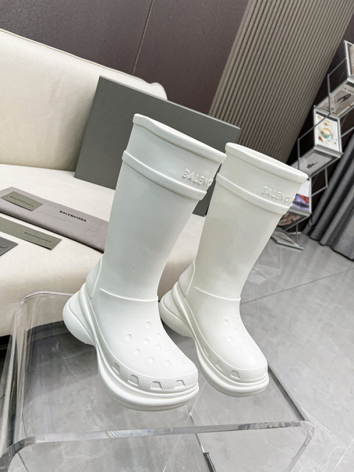 Ba*len*cia*ga cross boots
