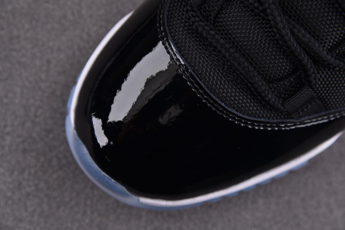 Air Jordan 11 Low 