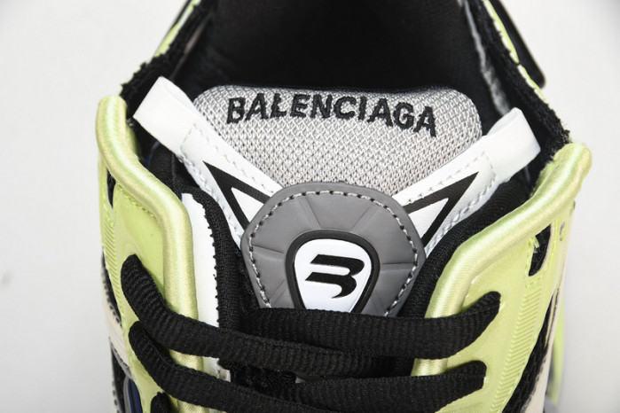 Ba*len*cia*ga -runner
