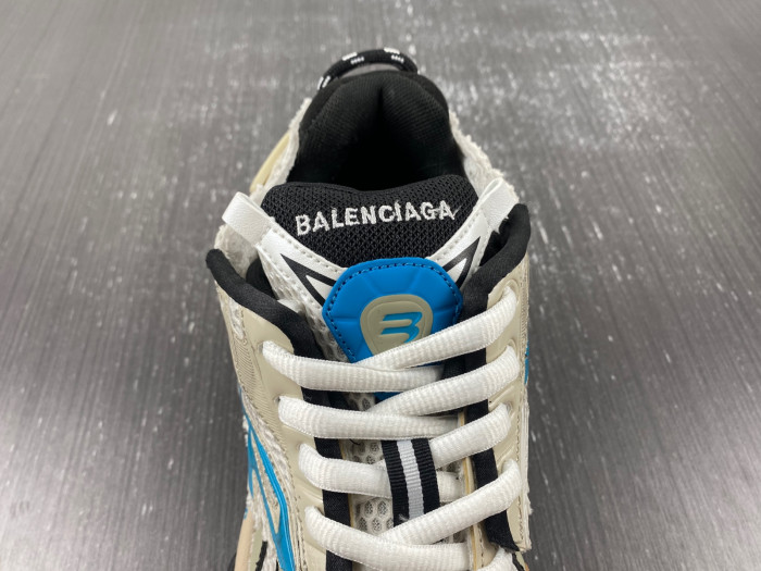 Ba*len*cia*ga -runner