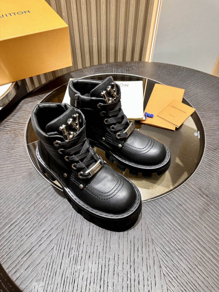 LO1_VTS BOOTS