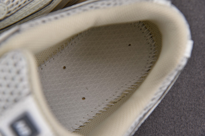 New Balance M1906RP