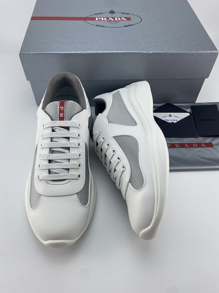 Pra*a sneaker