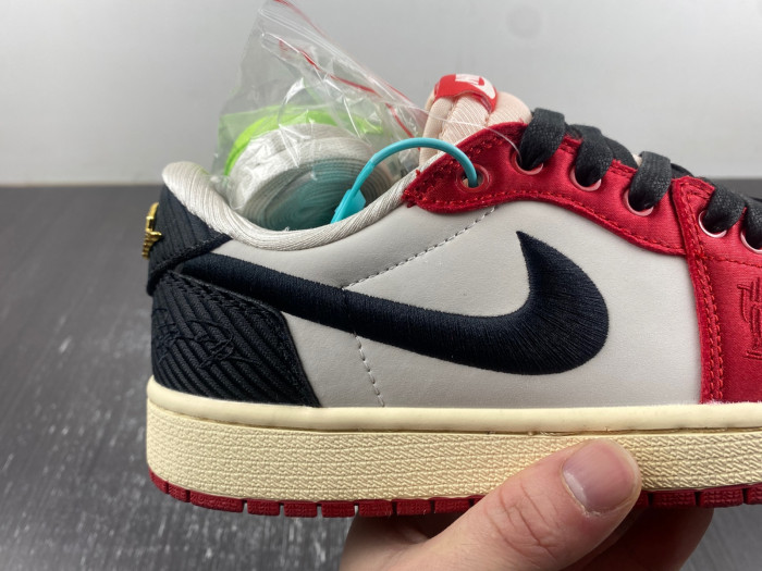 AIR JORDAN 1 RETRO LOW OG