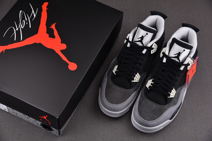 Air Jordan 4 Retro 