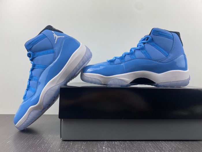 Air Jordan Ultimate Gift of Flight (11/29) - 717602-900