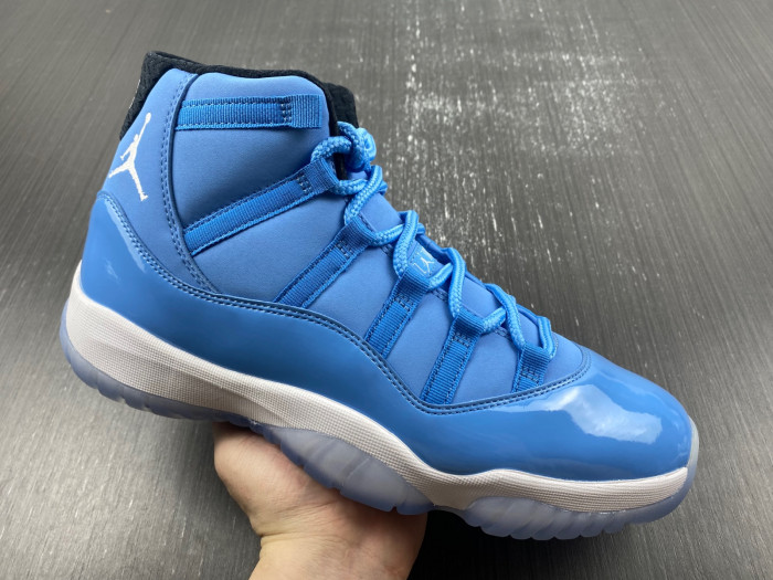 Air Jordan Ultimate Gift of Flight (11/29) - 717602-900