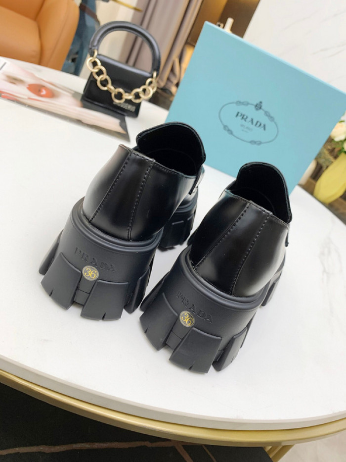 Pra*a shoes