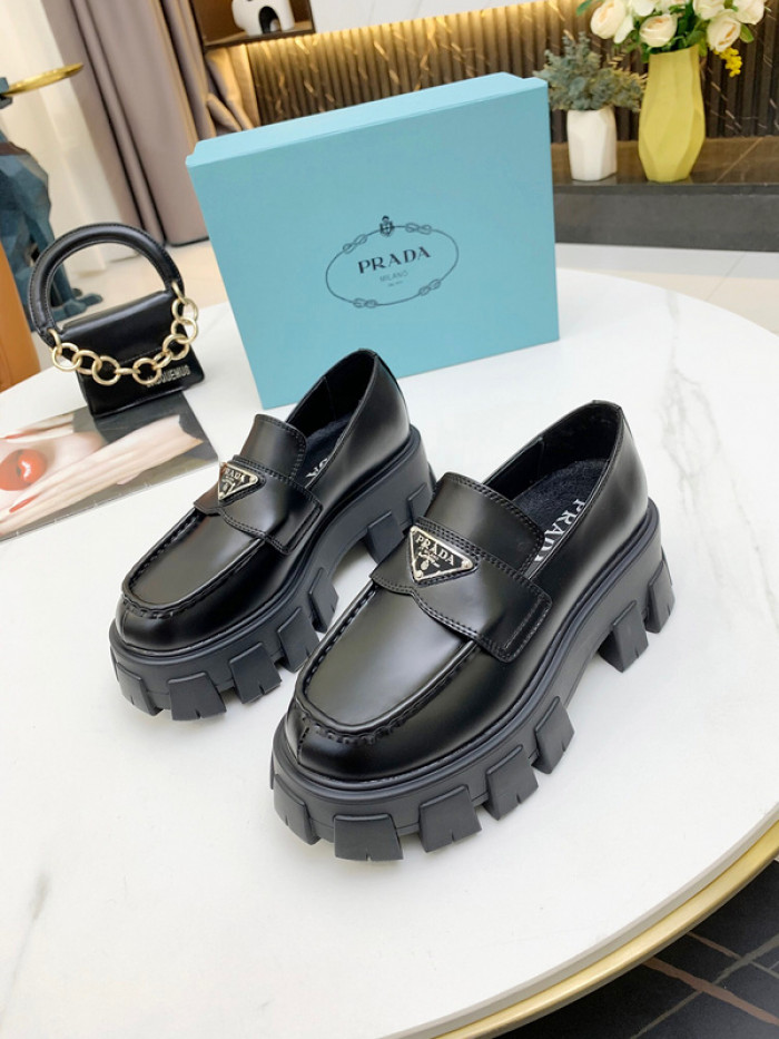 Pra*a shoes