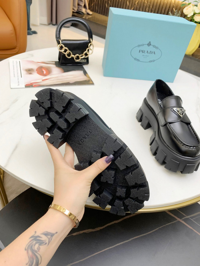 Pra*a shoes