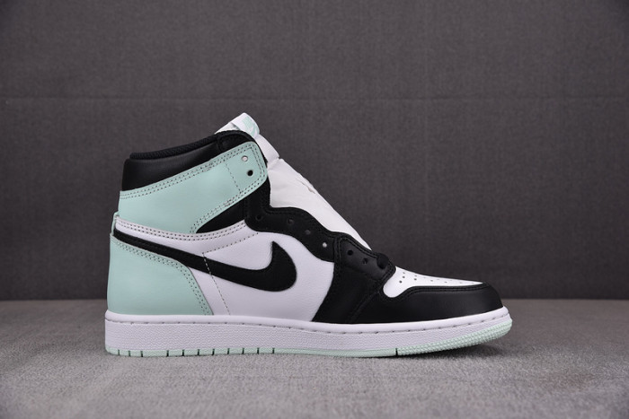 Air Jordan 1 Retro High OG NRG
